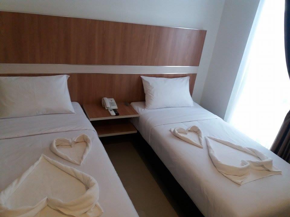 Hotel Royal Manado Zewnętrze zdjęcie