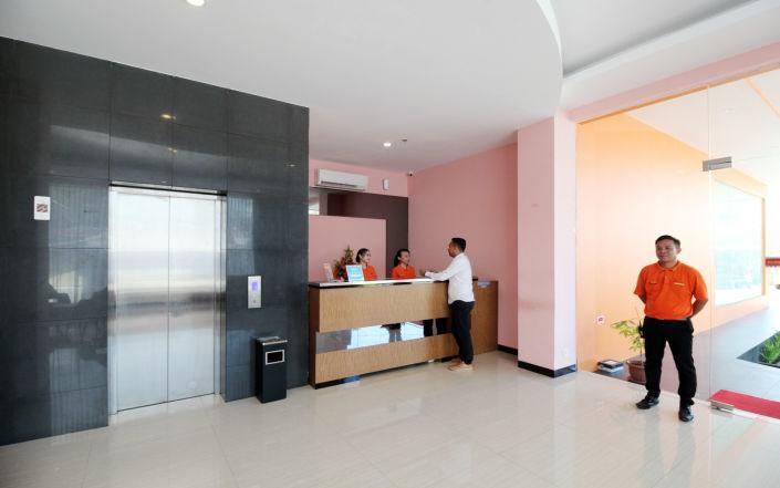 Hotel Royal Manado Zewnętrze zdjęcie