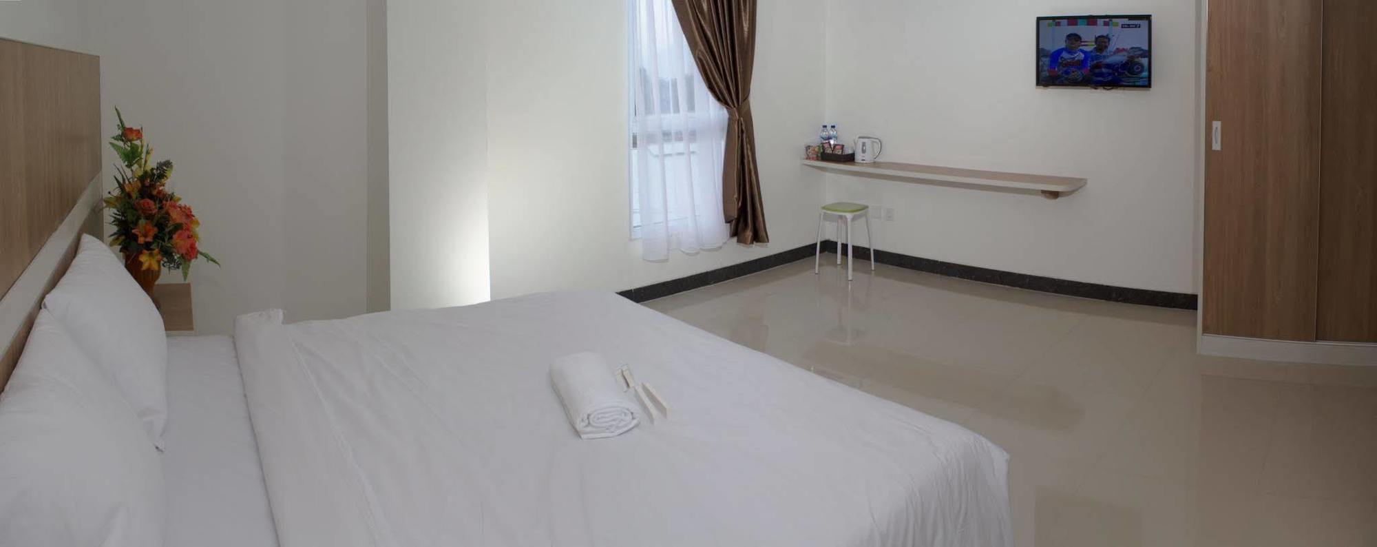Hotel Royal Manado Zewnętrze zdjęcie