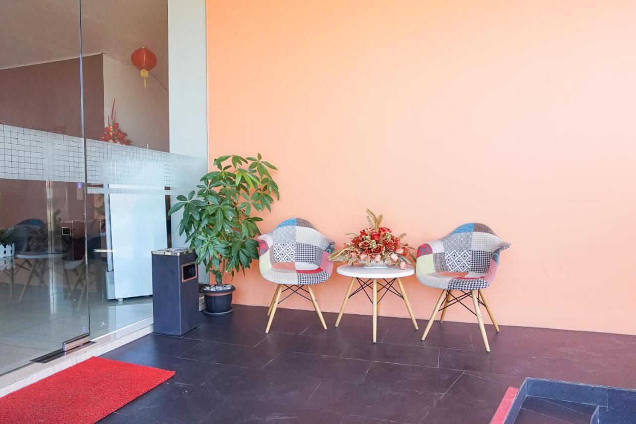 Hotel Royal Manado Zewnętrze zdjęcie