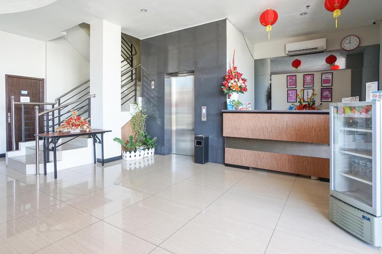Hotel Royal Manado Zewnętrze zdjęcie