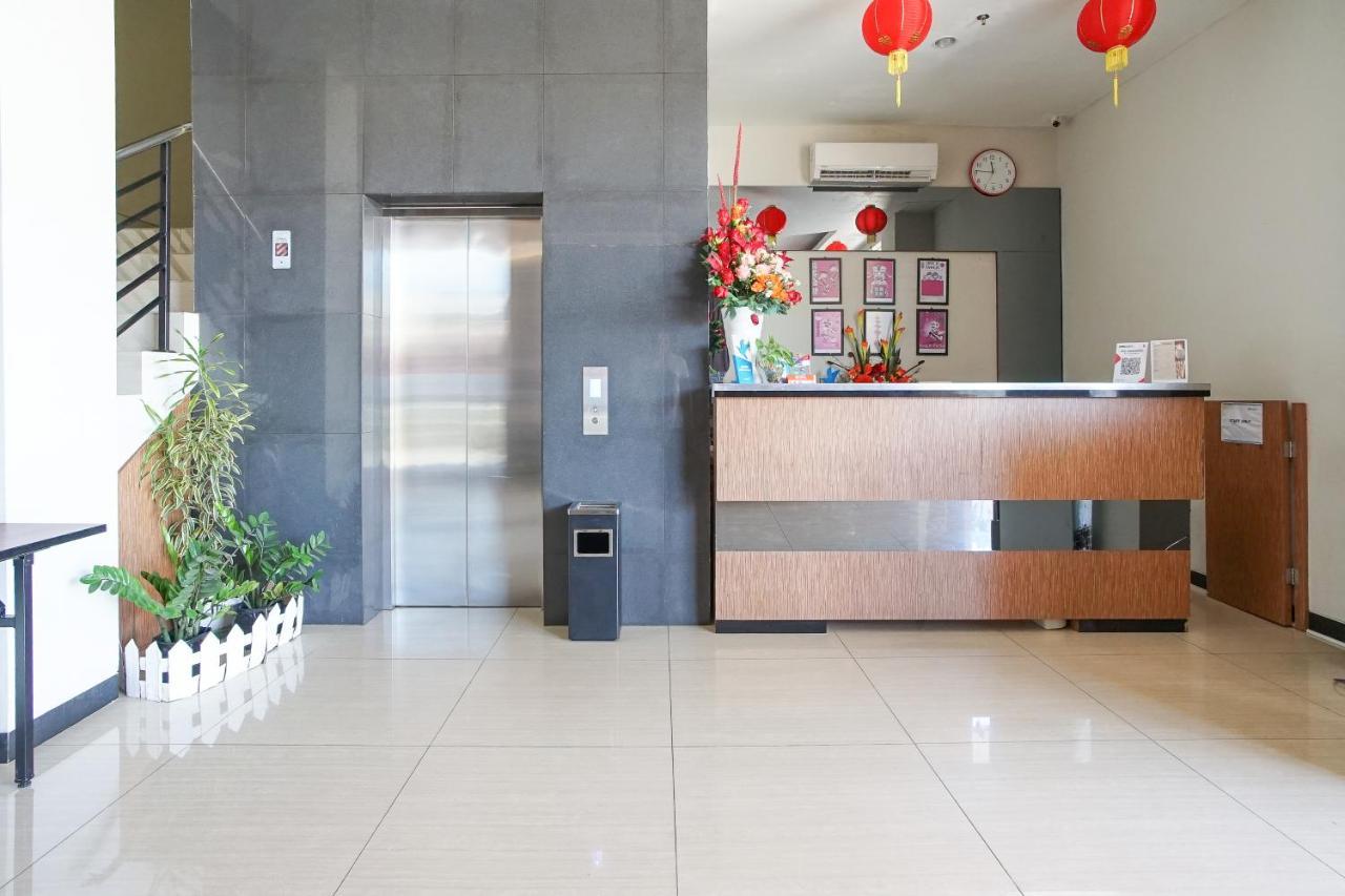 Hotel Royal Manado Zewnętrze zdjęcie