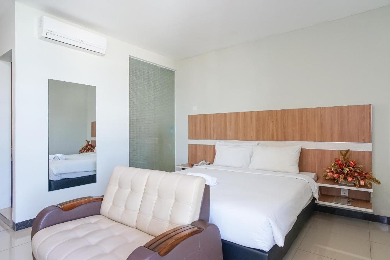 Hotel Royal Manado Zewnętrze zdjęcie