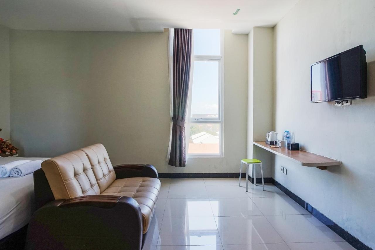 Hotel Royal Manado Zewnętrze zdjęcie