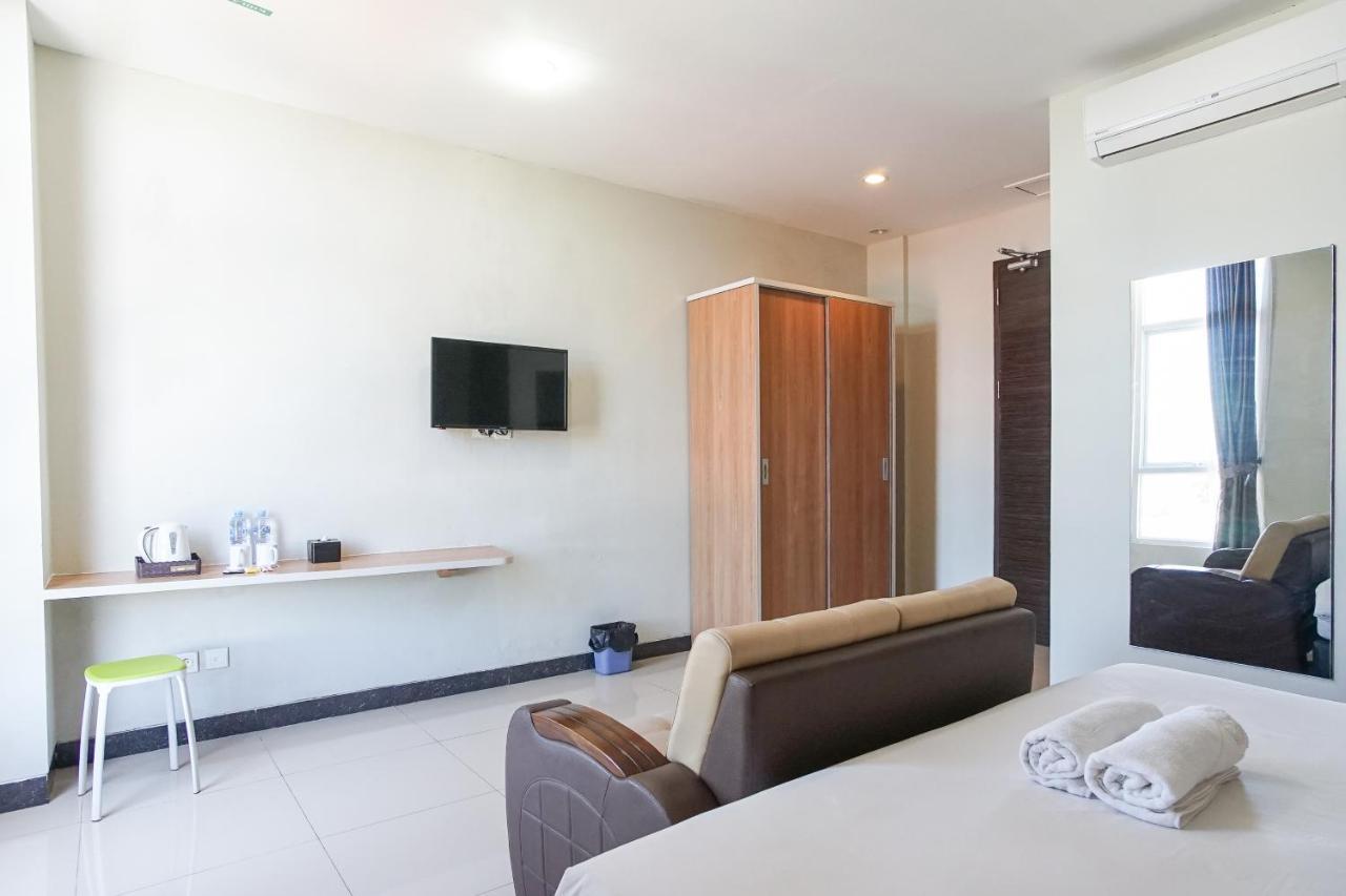 Hotel Royal Manado Zewnętrze zdjęcie