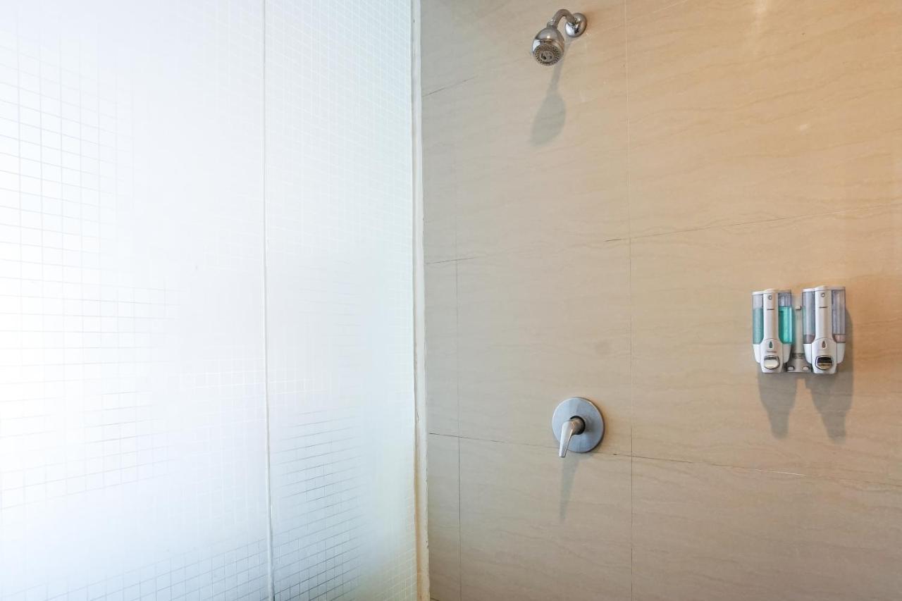 Hotel Royal Manado Zewnętrze zdjęcie