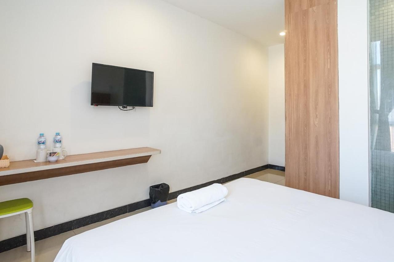 Hotel Royal Manado Zewnętrze zdjęcie